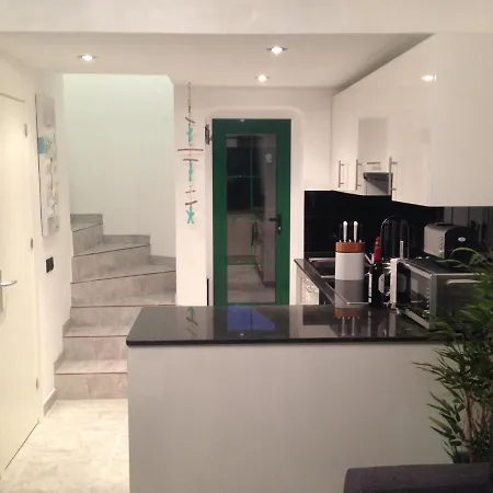 Luxury One Bedroom Duplex In Lägenhet